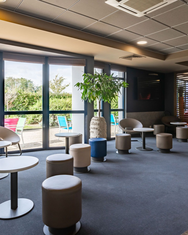 Ibis Budget Pontault-Combault · Hôtel 2 étoiles ·