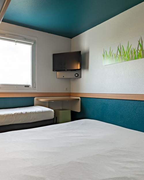 → Ibis Budget Pontault-Combault · Hôtel 2 étoiles · Chambre Famille