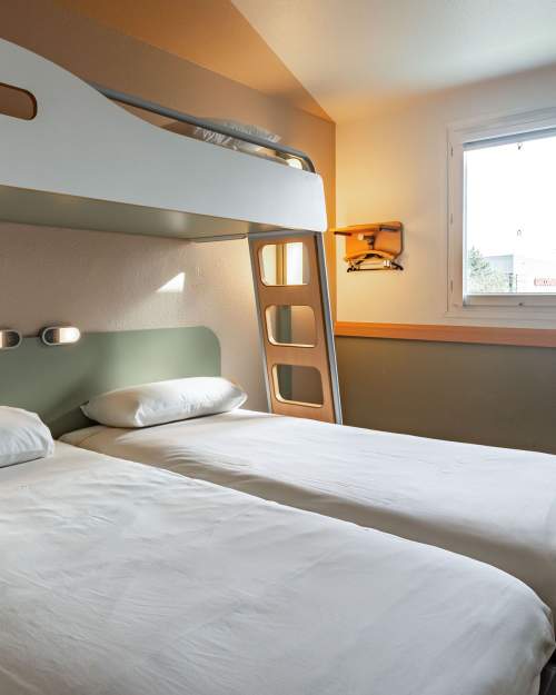 → Ibis Budget Pontault-Combault · Hôtel 2 étoiles · Chambres